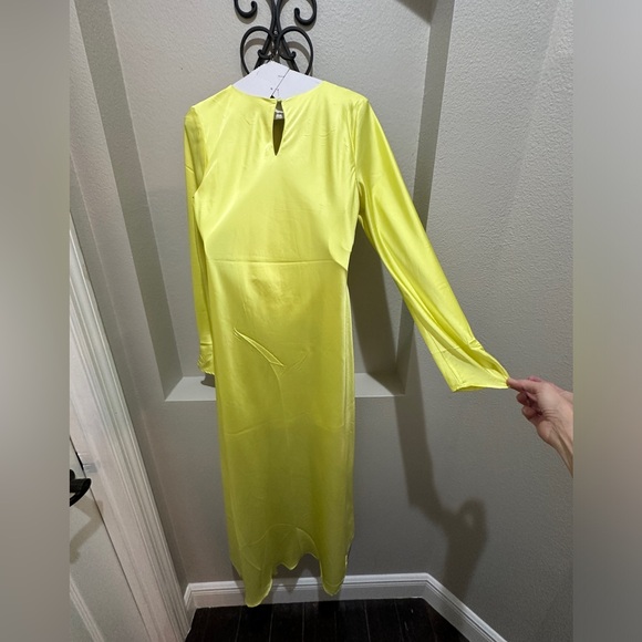Express Yellow Satin Maxi Dress Large - Picture 6 of 8